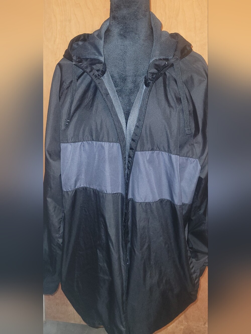 Starter, 2XL, Men's Black Hooded Windbreaker Jacket with Gray Chest Panels - Picture 10 of 11